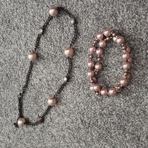 Necklace and bracelet set